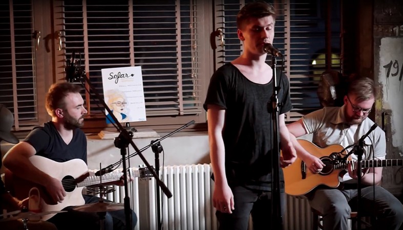 SMALL MECHANICS supportem Ani Dąbrowskiej.