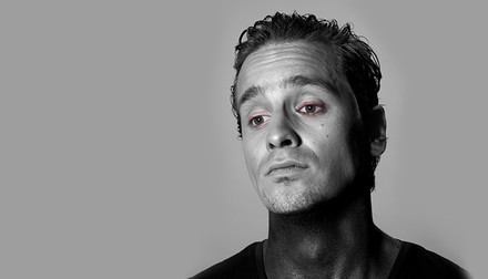 Krzysiek Zalewski kolejnym gościem podczas koncertu Natalii Nykiel w Stodole.