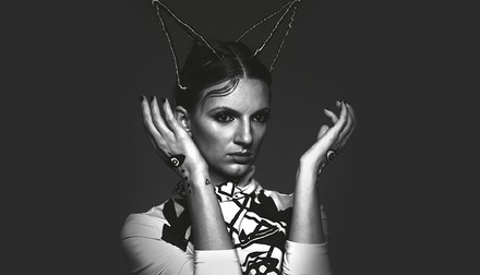 SARSA PONOWNIE W STODOLE!