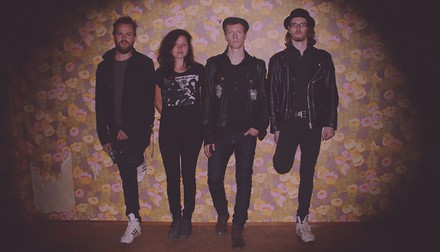 Master Gottlieb as Luxtorpeda support.