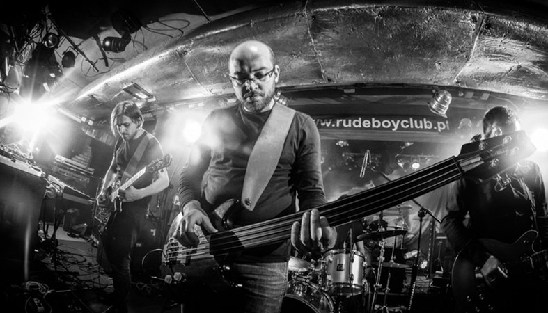 Zwycięzcy 8. edycji Must Be The Music - grupa Besides - supportem zespołu COMA.