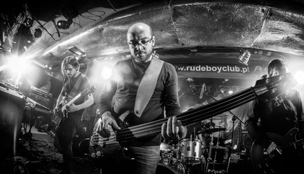 Zwycięzcy 8. edycji Must Be The Music - grupa Besides - supportem zespołu COMA.