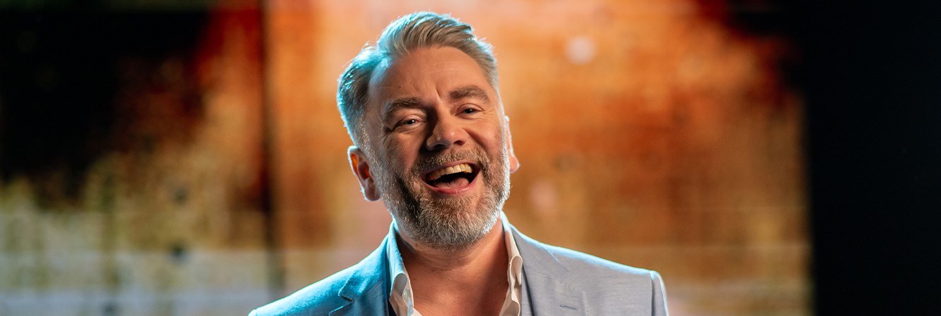 Kuba Badach zapowiada wiosenną trasę koncertową "Radio Edit", promującą nową płytę! 8 wyjątkowych koncertów w polskich miastach