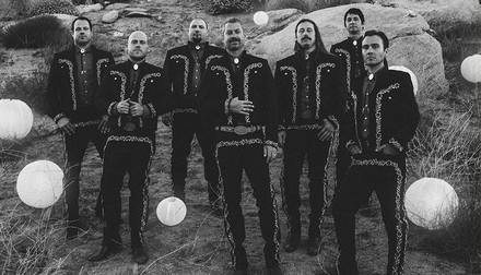 Mariachi el Bronx supportem Gogol Bordello!