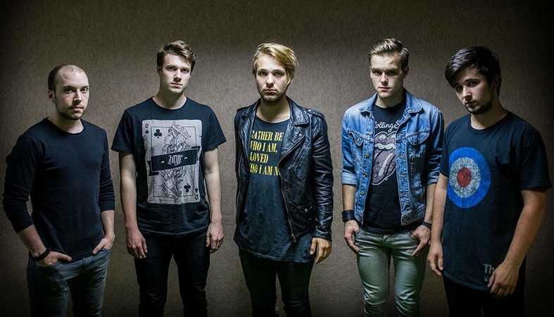 BLACK RADIO AS MIYAVI’s SUPPORT