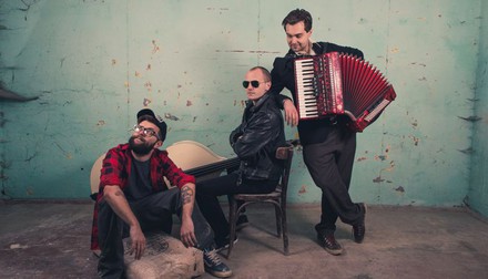 Freeborn Brothers supportem zespołu Coma!