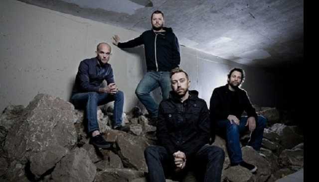 RISE AGAINST