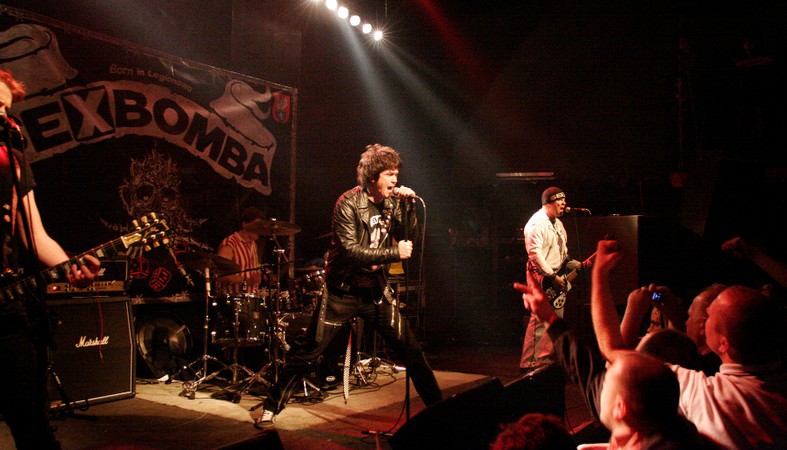 SEXBOMBA (klub Mechanik)