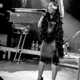 MACY GRAY 2015-02-25