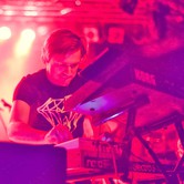 CRYSTAL FIGHTERS 2013-11-11