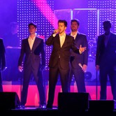 THE 12 TENORS 2014-04-04