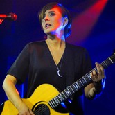 EDYTA BARTOSIEWICZ  2014-12-01