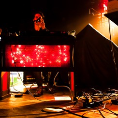 2013-11-20 WHITE LIES, fot. JASIO IWANOW