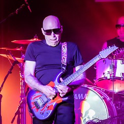JOE SATRIANI fot. Paweł Mielko