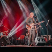 RAZ, DWA, TRZY - CZŁOWIEK CZASAMI SERCE OTWORZY 2023-04-23