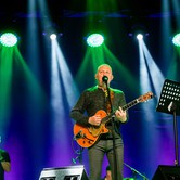 RAZ, DWA, TRZY - CZŁOWIEK CZASAMI SERCE OTWORZY 2023-04-23