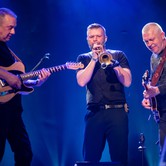 RAZ, DWA, TRZY - CZŁOWIEK CZASAMI SERCE OTWORZY 2023-04-23